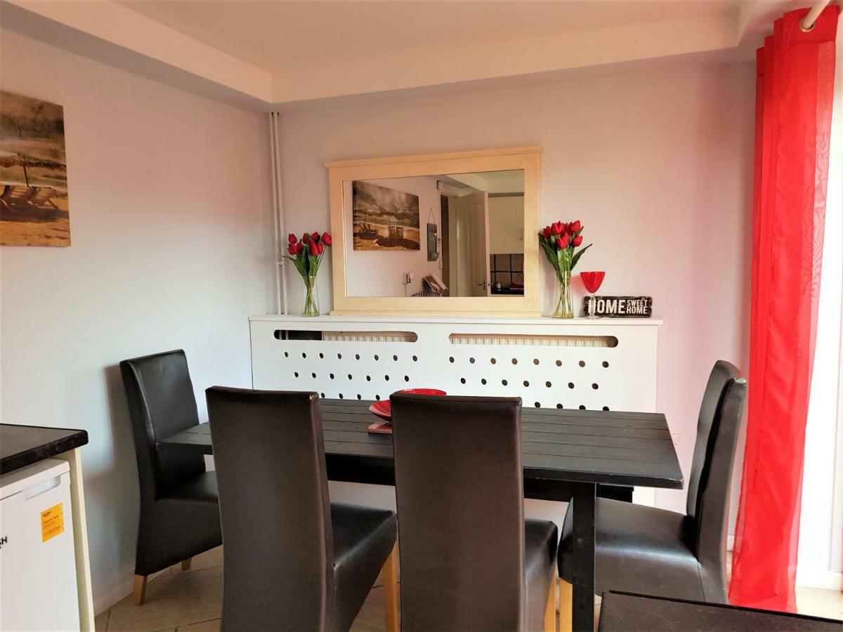 Penllech House - Huku Kwetu Notts - 3 Bedroom Spacious Lovely And Cosy With A Free Parking- Affordable And Suitable To Group Business Travellers Nottingham Exterior foto